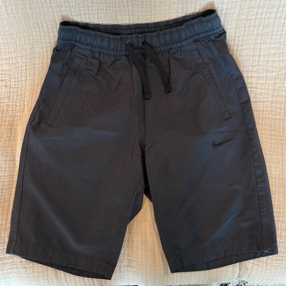 Nike Men's Dark Gray Athletic Shorts with Drawstring